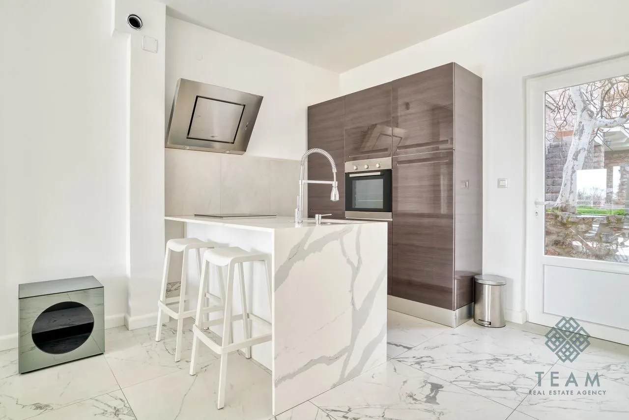 Sale, two bedroom apartment, 60m², Petrovac, Budva