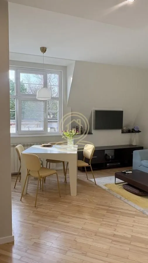 Rent, two bedroom apartment, 46m², Kalenić Pijaca, Vračar Sve Podlokacije