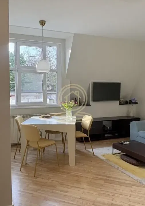 Rent, two bedroom apartment, 46m², Kalenić Pijaca, Vračar Sve Podlokacije