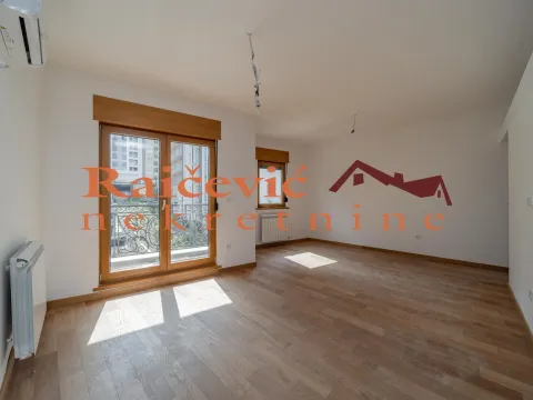 Sale, four bedroom apartment, 82m², Trošarina, Voždovac Sve Podlokacije