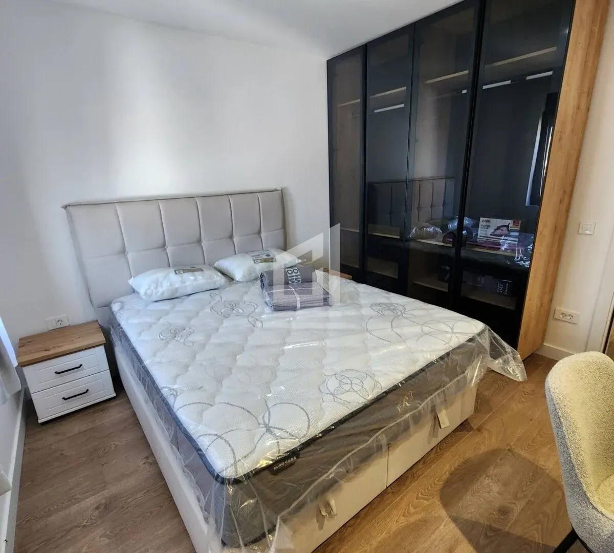 Izdavanje, stan, 45m², Tivat, Crna Gora