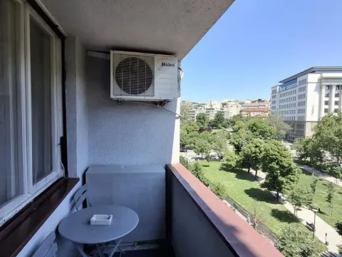 Izdavanje, trosoban stan, 69m², Savski Venac, Beograd - image 3