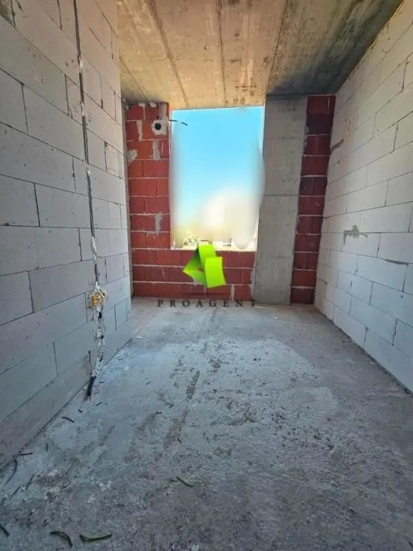 Prodaja, trosoban stan, 88m², Medijana, Niš