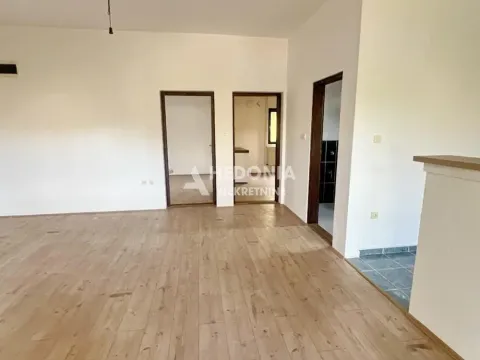 Prodaja, kuća, 278m², Jajinci, Voždovac Sve Podlokacije - image 3