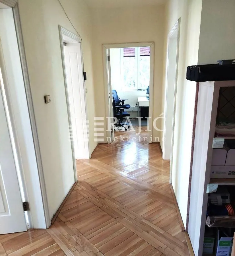 Rent, house, 550m², Uciteljsko Naselje, Zvezdara Sve Podlokacije