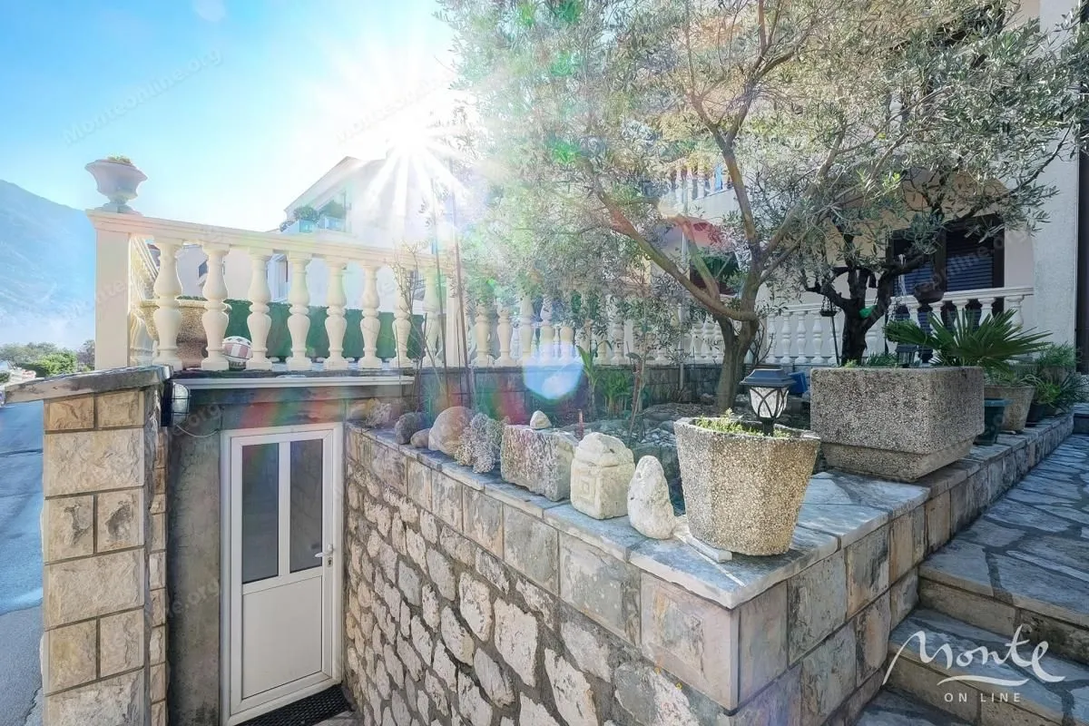 Sale, house, 140m², Muo, Kotor