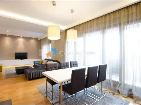 Izdavanje, stan, 160m², Crveni Krst, Beograd