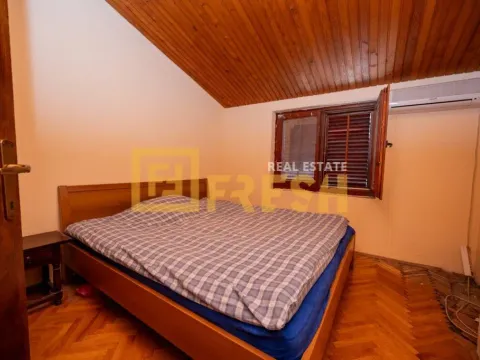 Prodaja, kuća, 348m², Stara Varoš, Podgorica - image 13