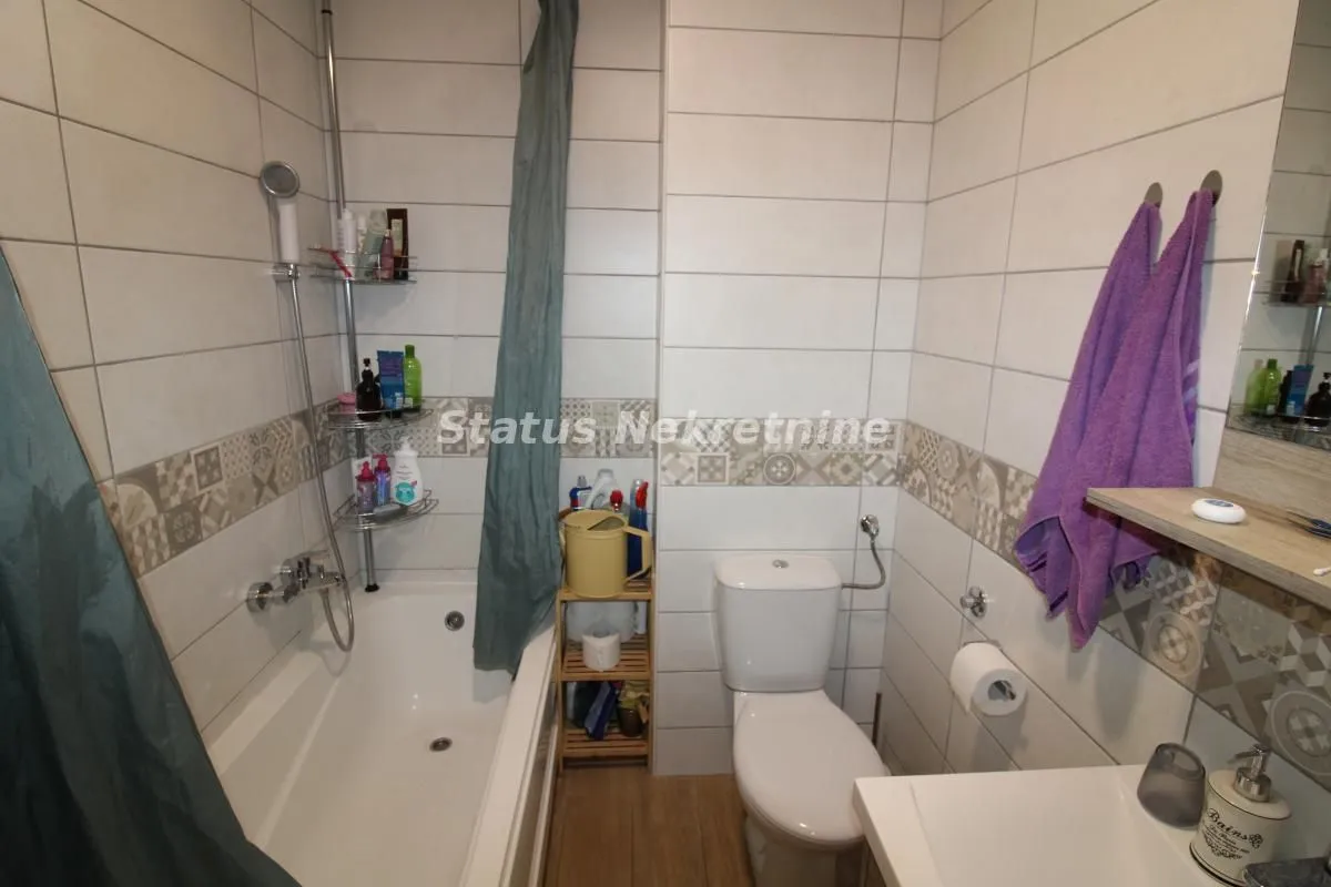 Prodaja, trosoban stan, 59m², Petrovaradin, Novi Sad