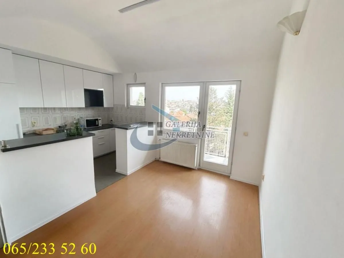 Rent, four bedroom apartment, 176m², Voždovac Sve Podlokacije, Beograd