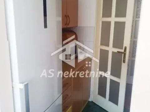 Izdavanje, trosoban stan, 70m², Novi Beograd Blok 33, Novi Beograd Sve Podlokacije - image 6