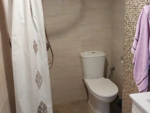 Izdavanje, garsonjera, 38m², Centar, Bar - image 4