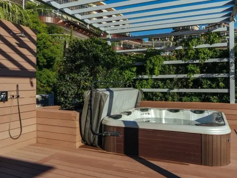 Daily-rent, two bedroom apartment, 508m², Dukley Gardens, Budva - image 4