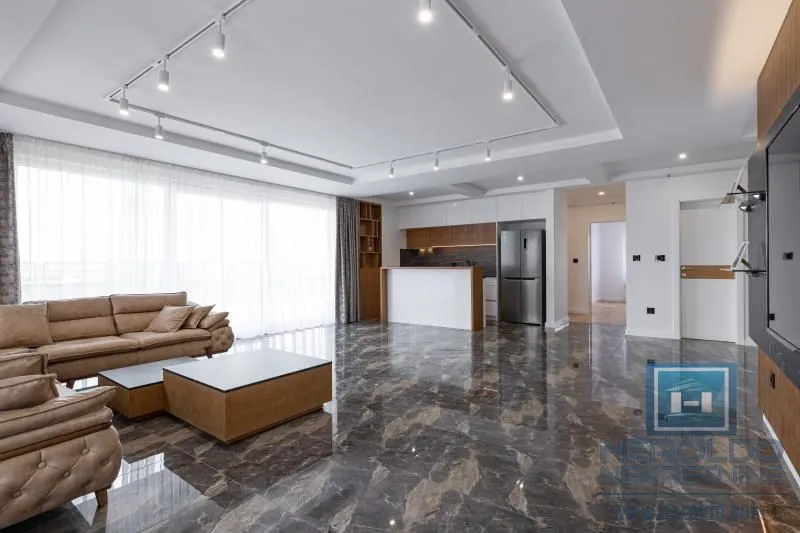 Prodaja, stan, 340m², Kajsijar, Jagodina