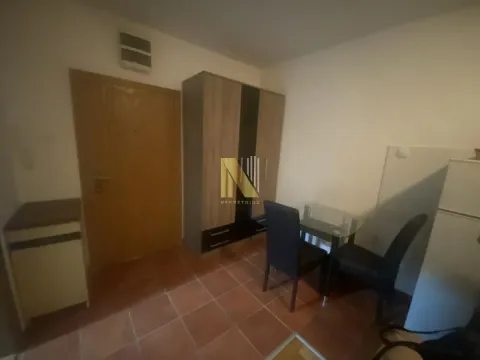 Izdavanje, jednosoban stan, 29m², Bulevar Evrope, Novi Sad Sve Podlokacije - image 3