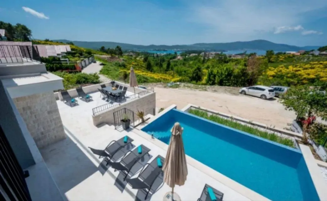 Sale, house, 250m², Kotor, Crna Gora