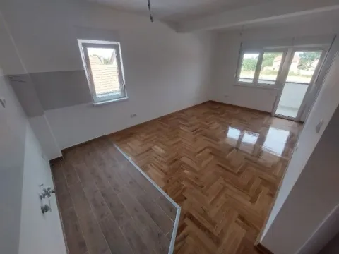 Prodaja, jednosoban stan, 94m², Borča 1, Borča Sve Podlokacije - image 5