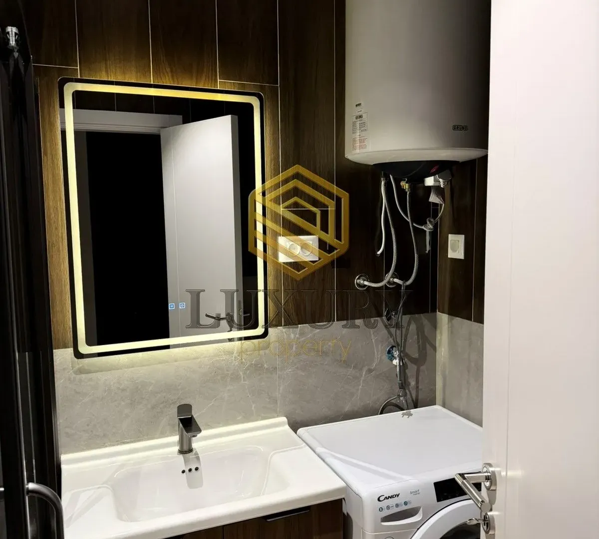 Izdavanje, jednosoban stan, 37m², Tološi, Podgorica
