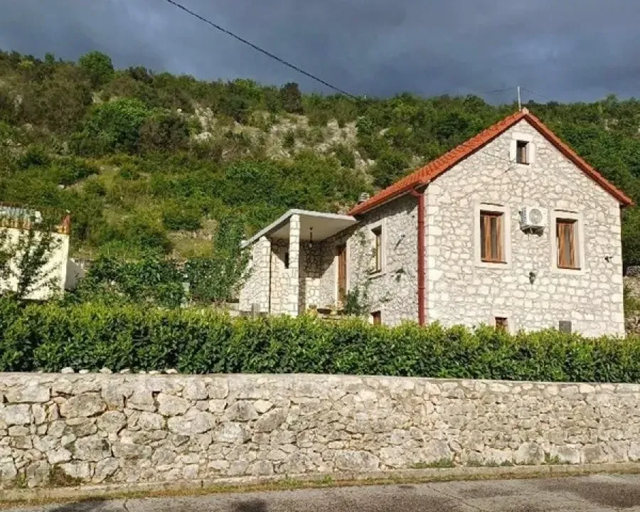 Sale, house, 90m², Danilovgrad, Crna Gora