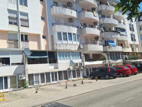 Izdavanje, jednosoban stan, 43m², Budva, Crna Gora - image 22