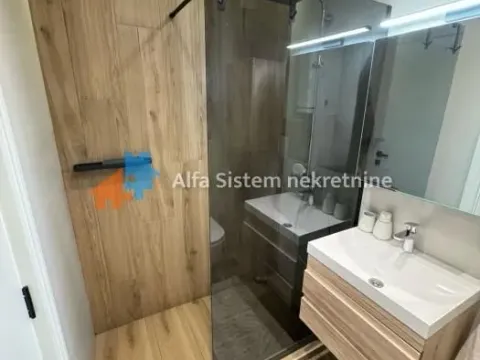 Izdavanje, trosoban stan, 65m², Kalenić Pijaca, Vračar Sve Podlokacije - image 16