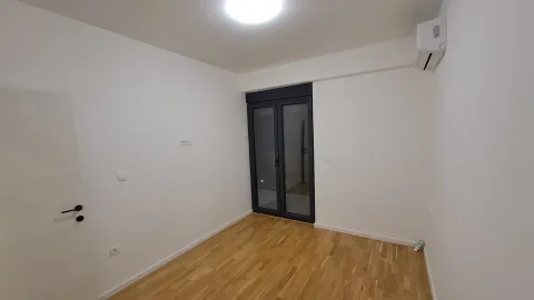 Rent, two bedroom apartment, 66m², Stari Aerodrom, Podgorica - image 5
