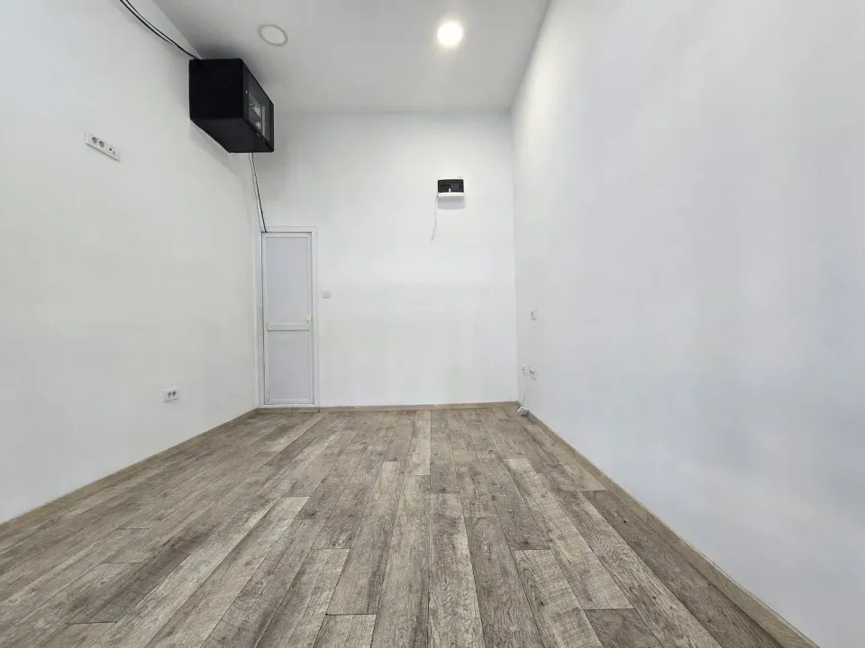 Rent, office space, 14m², Preko Morače, Podgorica