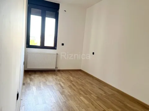 Sale, three bedroom apartment, 84m², Medijana, Niš - image 6