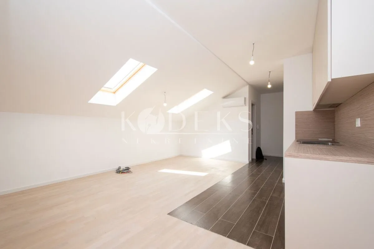 Prodaja, garsonjera, 45m², Tološi, Podgorica