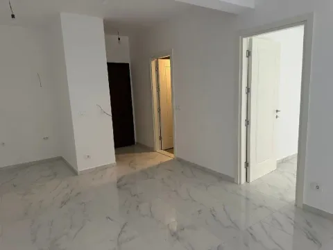 Izdavanje, jednosoban stan, 51m², Ulcinjsko Polje, Ulcinj - image 9