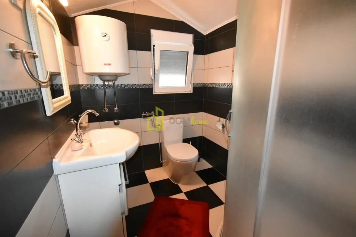 Sale, house, 191m², Tološi, Podgorica