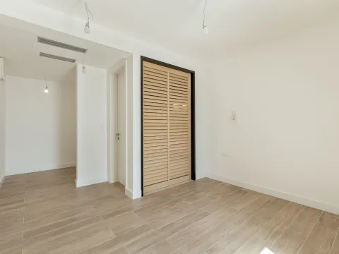 Prodaja, kuća, 250m², Blizikuće, Budva - image 15