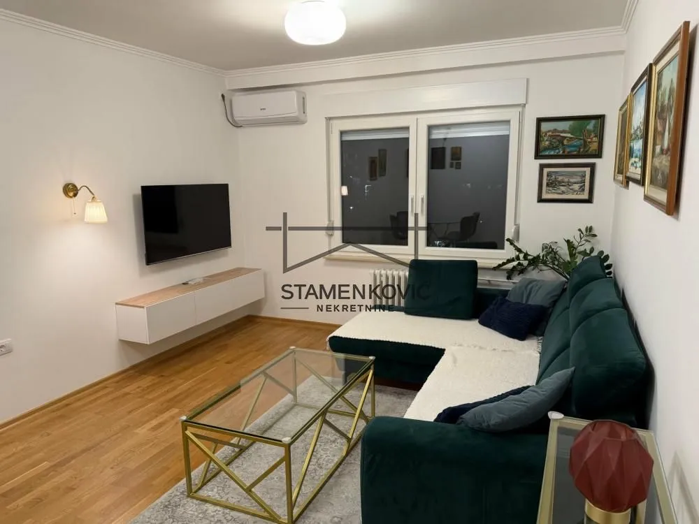 Izdavanje, dvosoban stan, 57m², Sajam, Novi Sad Sve Podlokacije