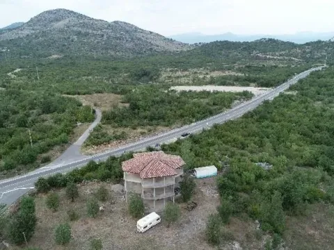 Izdavanje, plac, 30000m², Podgorica, Crna Gora - image 2