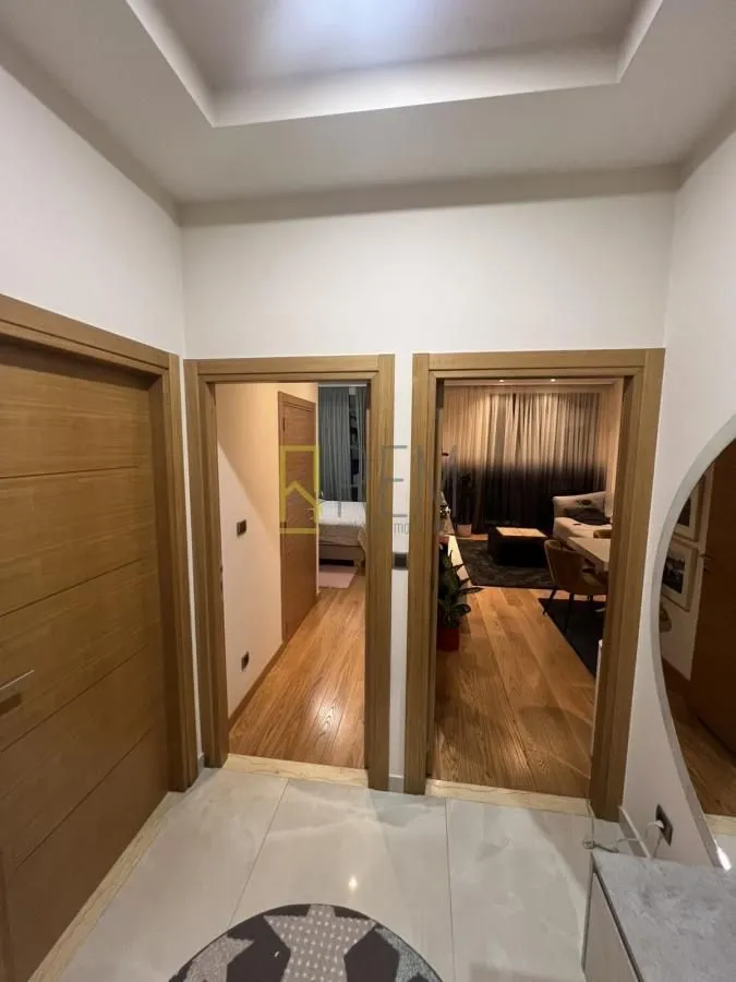 Prodaja, jednosoban stan, 66m², Central Point, Podgorica