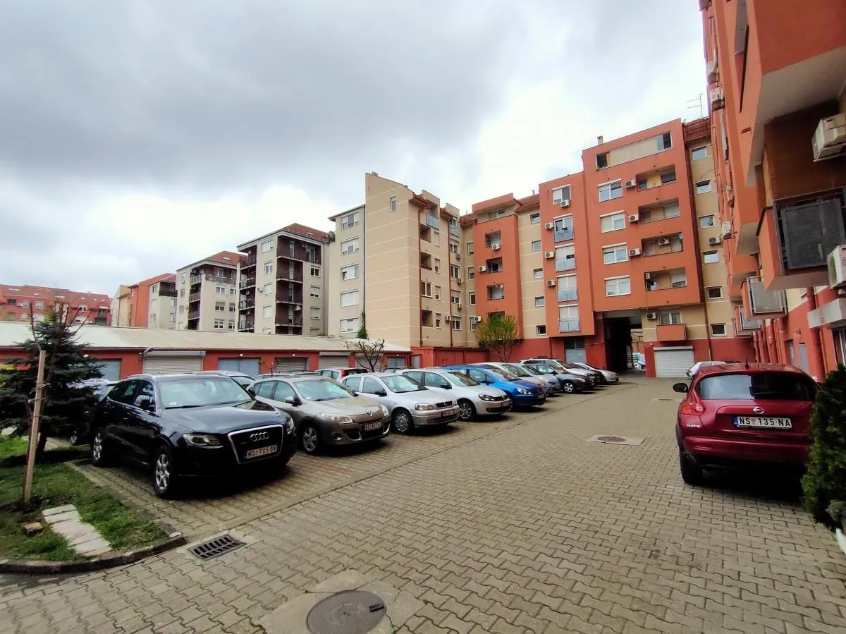 Izdavanje, četvorosoban stan, 103m², Nova Detelinara, Novi Sad Sve Podlokacije