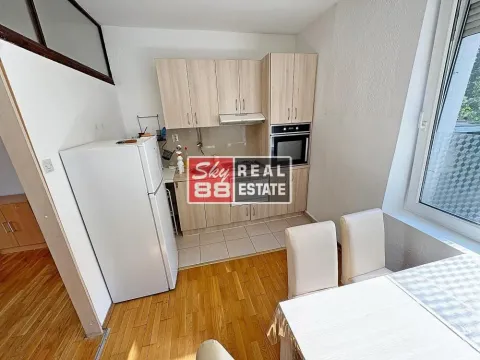 Izdavanje, trosoban stan, 110m², Senjak, Beograd - image 8