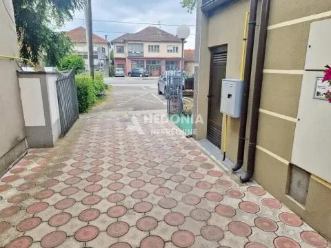 Prodaja, ugostiteljski objekat, 480m², Centar, Stara Pazova - image 11