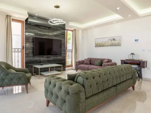 Sale, house, 335m², Blizikuće, Budva - image 12