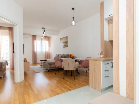 Izdavanje, jednosoban stan, 48m², Centar, Bar - image 7