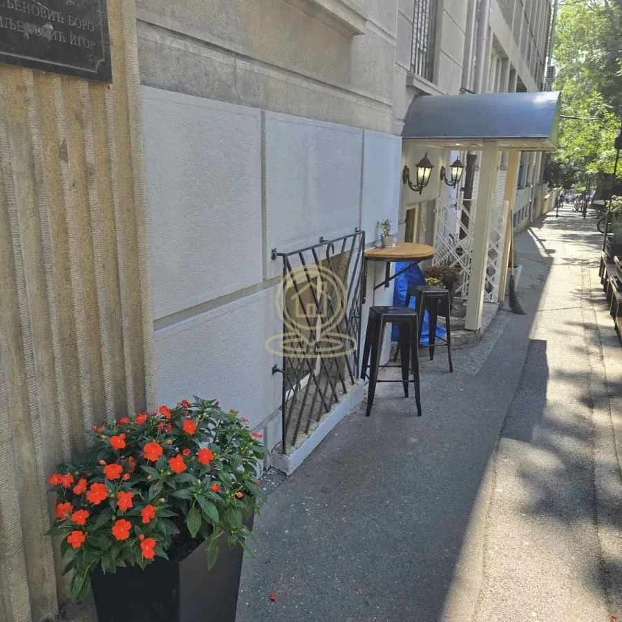 Rent, office space, 92m², Cvetni Trg, Vračar Sve Podlokacije