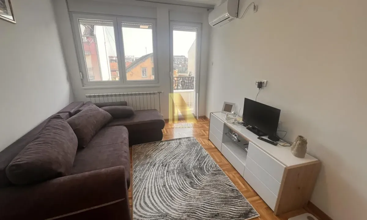 Izdavanje, jednosoban stan, 39m², Salajka, Novi Sad Sve Podlokacije