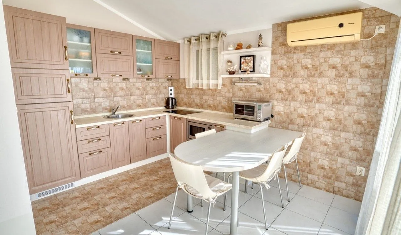 Sale, two bedroom apartment, 75m², Seoce, Budva