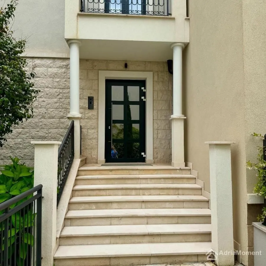 Prodaja, dvosoban stan, 85m², Luštica Bay, Tivat