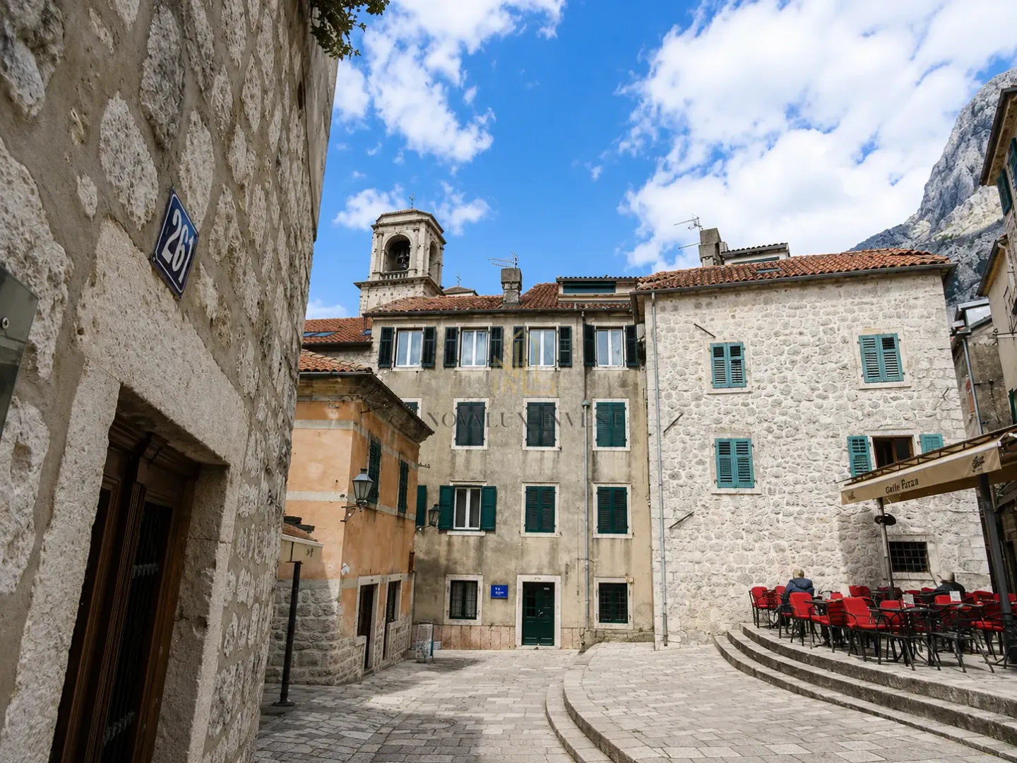 Prodaja, dvosoban stan, 84m², Stari Grad Kotor, Kotor