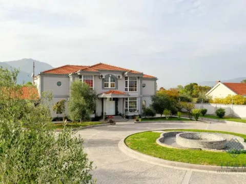 Sale, house, 560m², Podgorica, Crna Gora - image 5