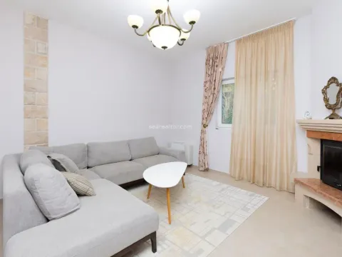 Sale, house, 234m², Mrčevac, Tivat - image 16