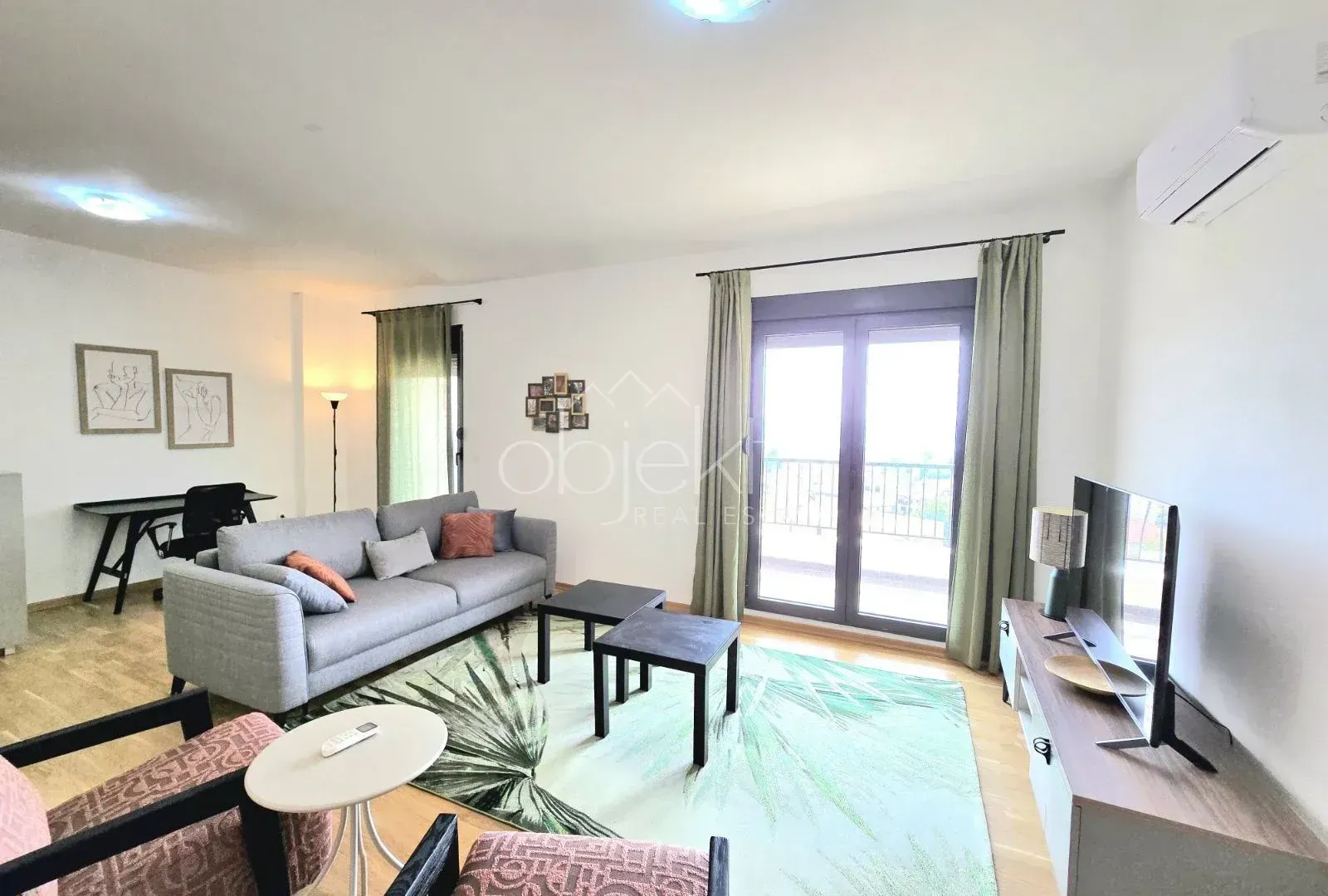 Izdavanje, stan, 72m², Tivat, Crna Gora