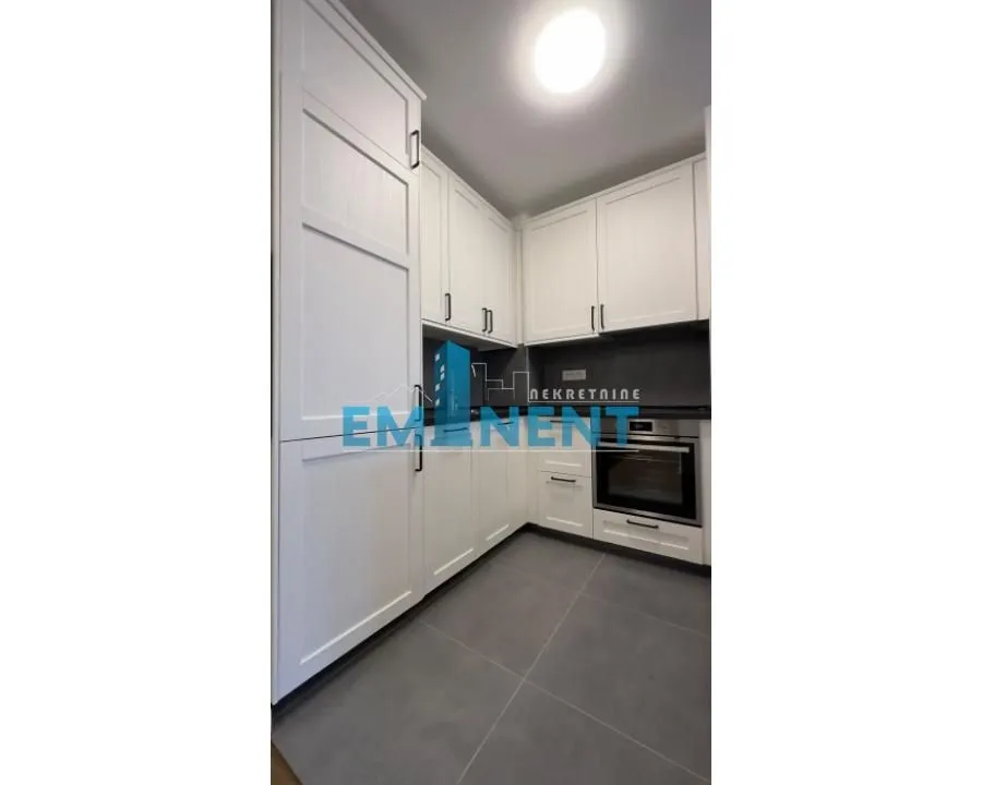 Rent, two bedroom apartment, 52m², Đeram Pijaca, Beograd