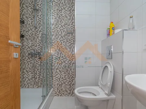 Izdavanje, jednosoban stan, 43m², City Kvart, Podgorica - image 8